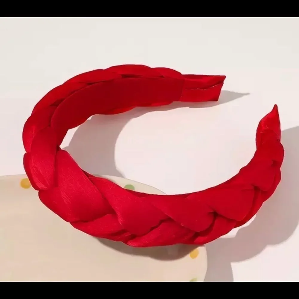 SILKY BRAIDED HEADBAND‎